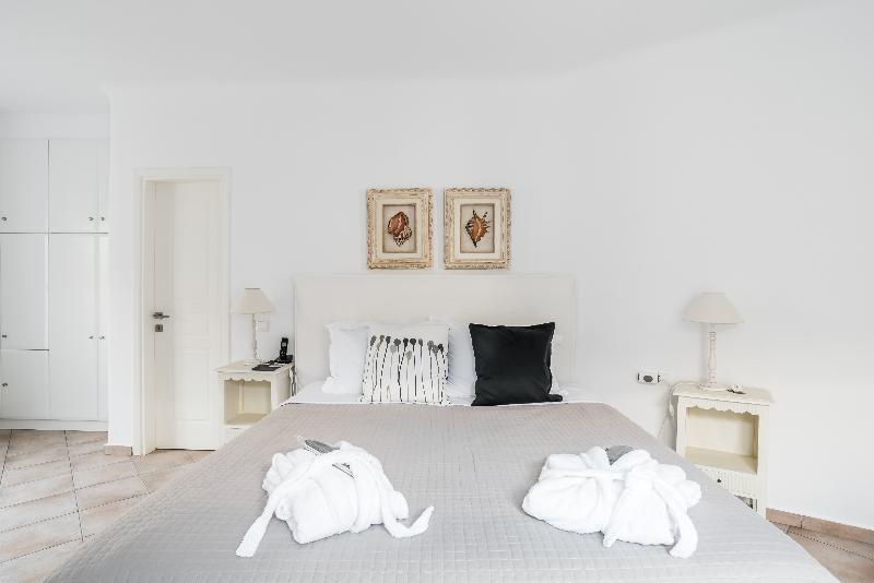 Capo Di Mykonos Resort Agios Ioannis Diakoftis エクステリア 写真
